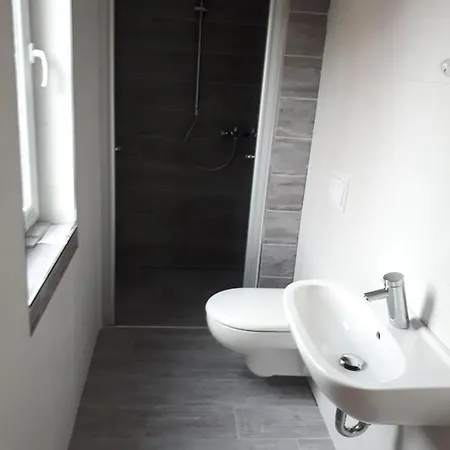 Haus Roseneck-pension Am Stadtrand Penzion