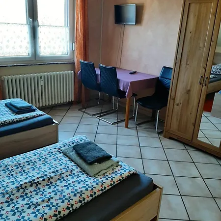 Haus Roseneck-pension Am Stadtrand Penzion