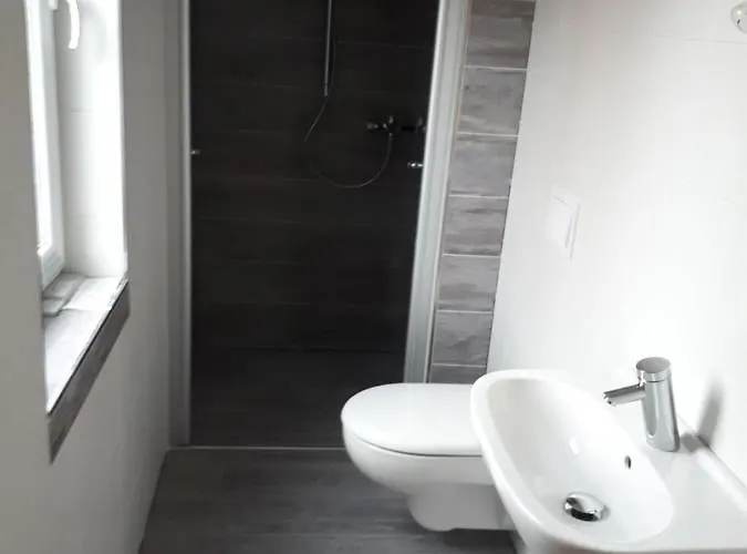 Haus Roseneck-pension Am Stadtrand 게스트하우스