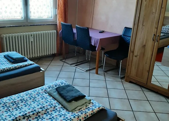 Haus Roseneck-pension Am Stadtrand 게스트하우스